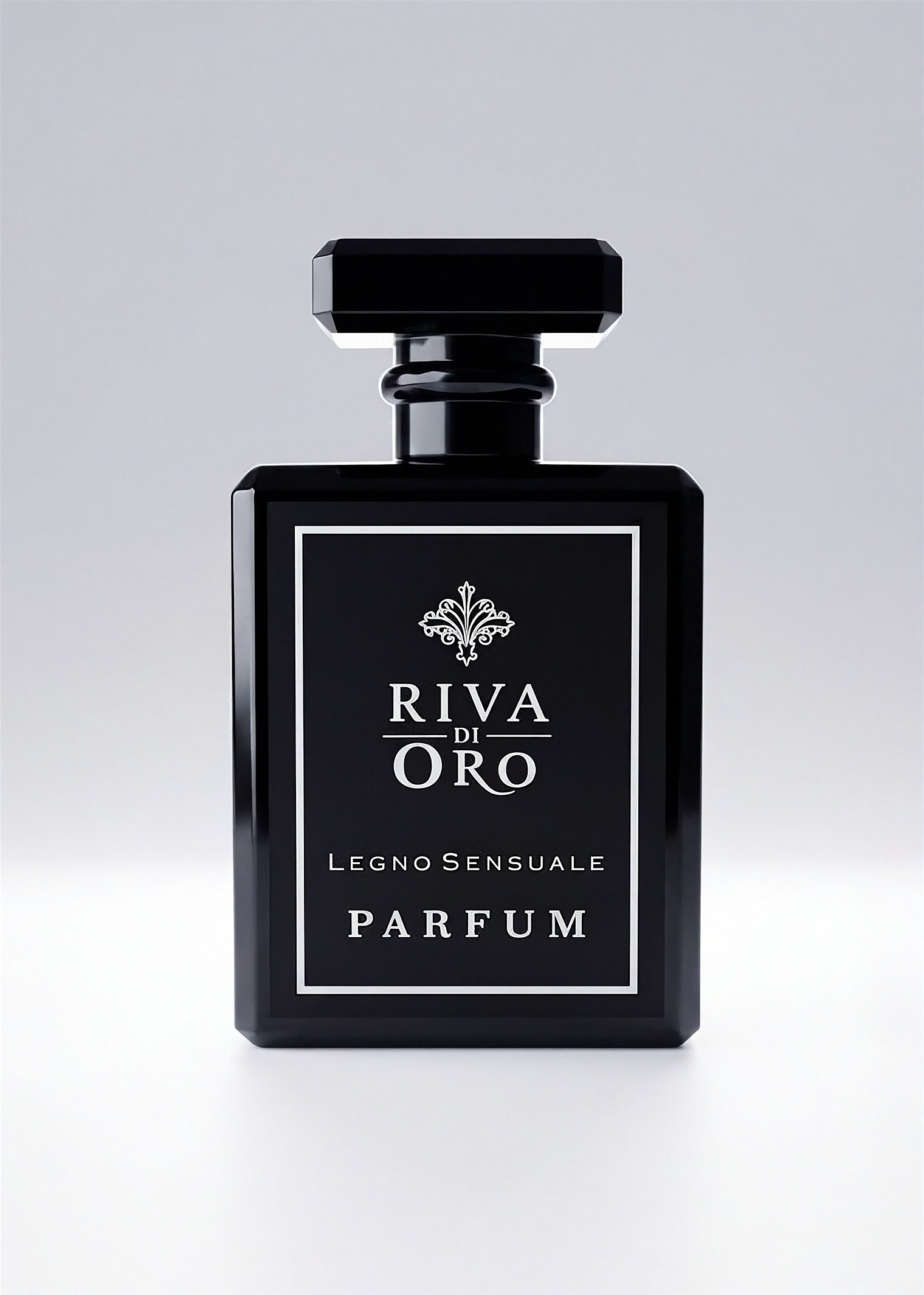 Legno Sensuale 100ml perfume bottle close-up by Riva di Oro