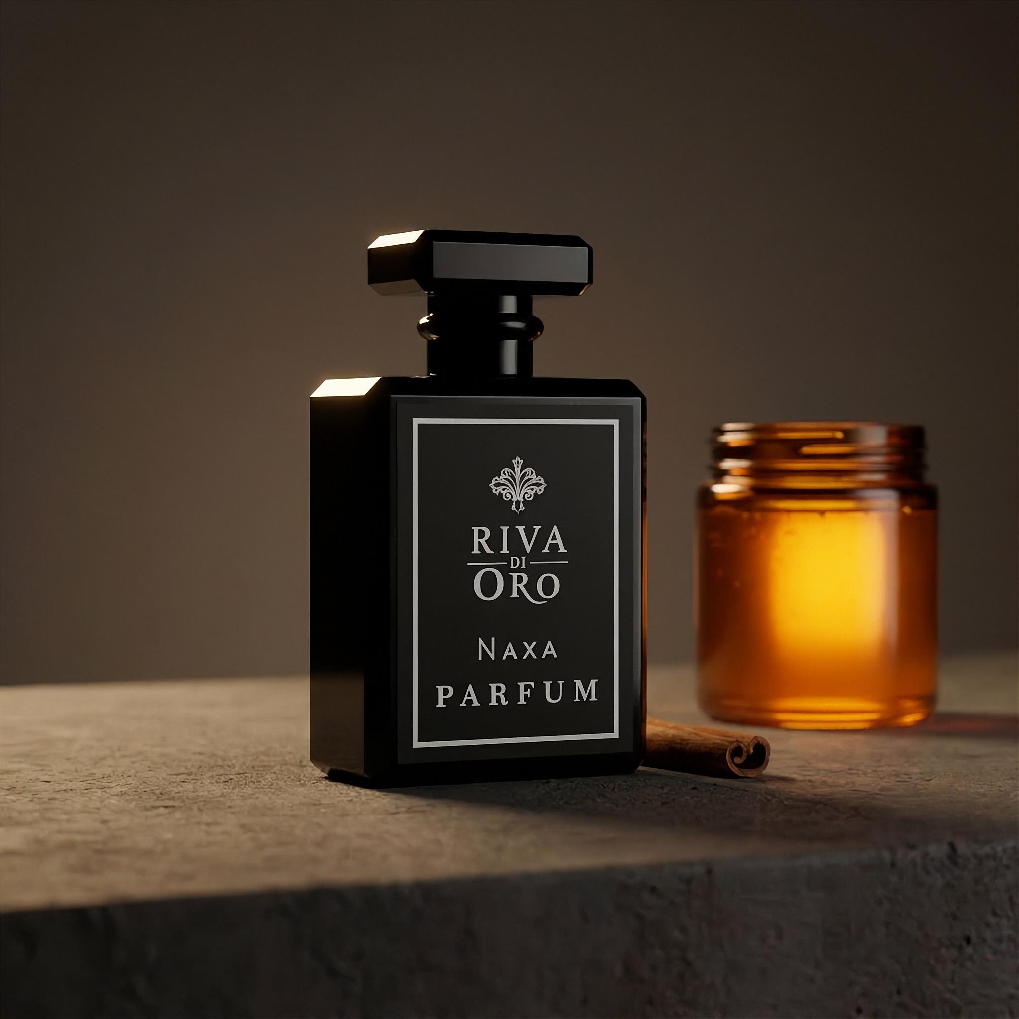 Naxa 100ml perfume bottle close-up by Riva di Oro